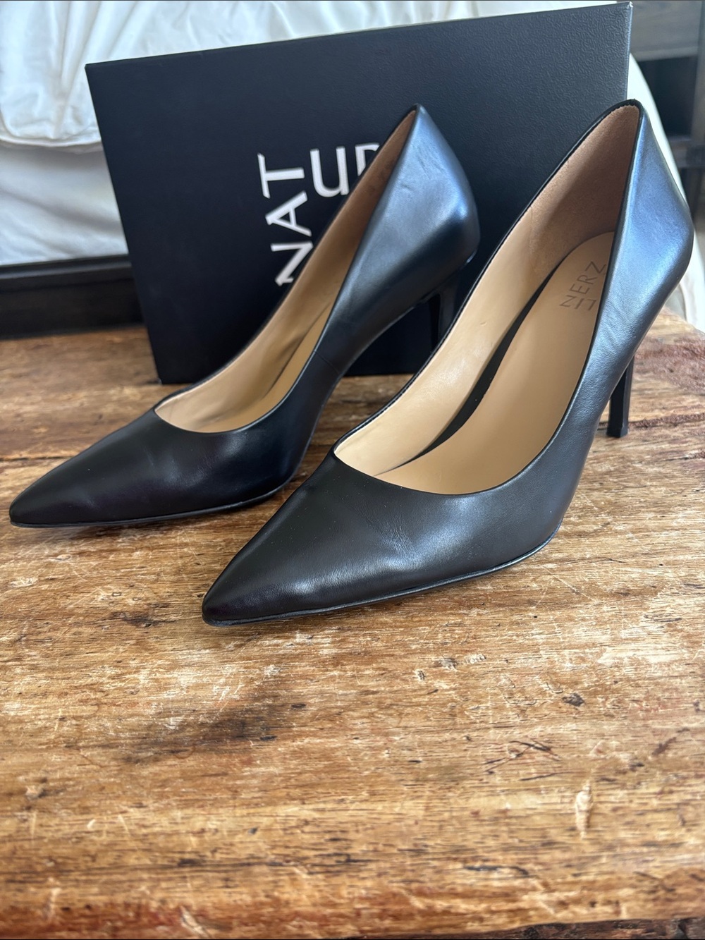Naturalizer Anna Black Leather Pointed Toe Pumps